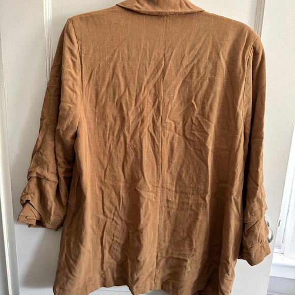 Solid Blazer Jacket with Shirred Detail Sleeve by Entro Clothing - Picture 5 of 5